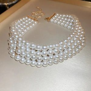 🌟 Beautiful Imitation Pearl Choker